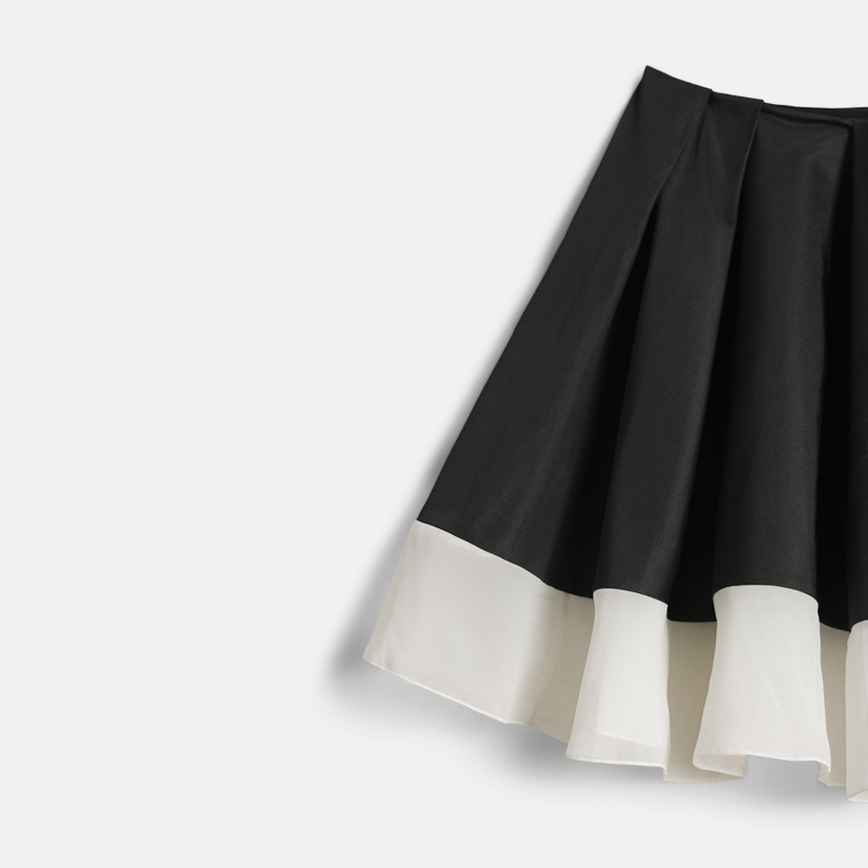 Super Flea Market+Viktor and Rolf+Monochrome skirt+Toni Garrn2